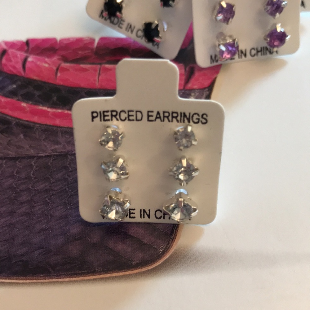 Set of 18-pairs of Rhinestone Stud pierced earrings. NWOT. - Picture 11 of 11